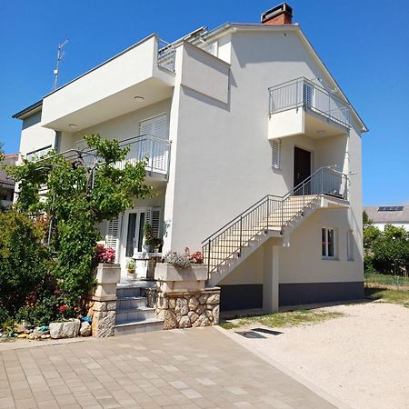 Apartment Vidas Novalja Exterior photo