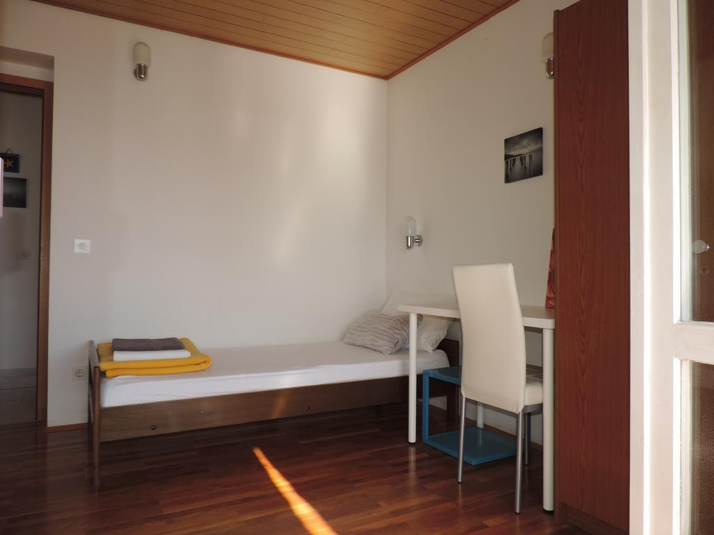 Apartment Vidas Novalja Exterior photo