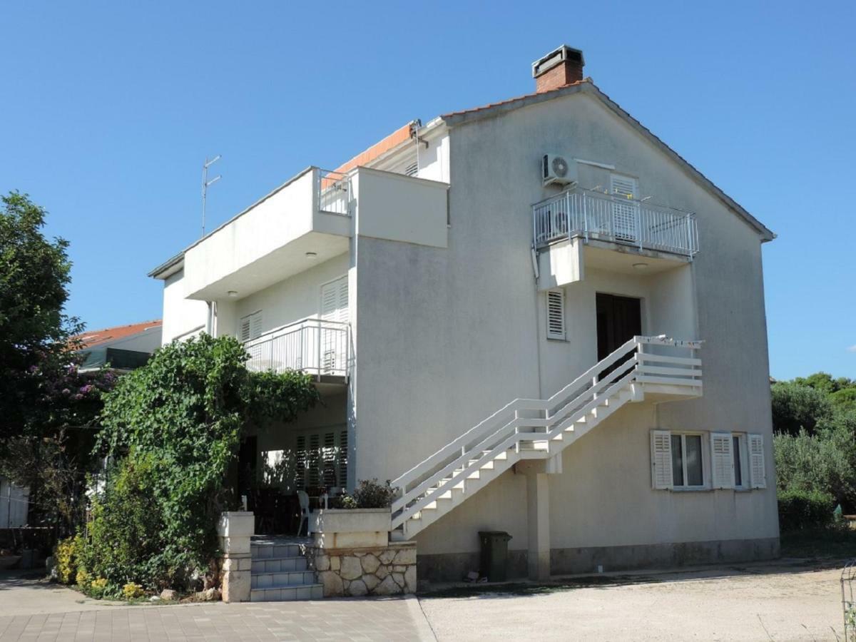 Apartment Vidas Novalja Exterior photo